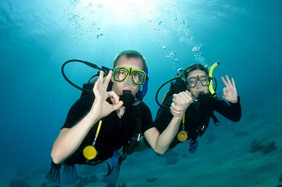 divers 400x265.jpg