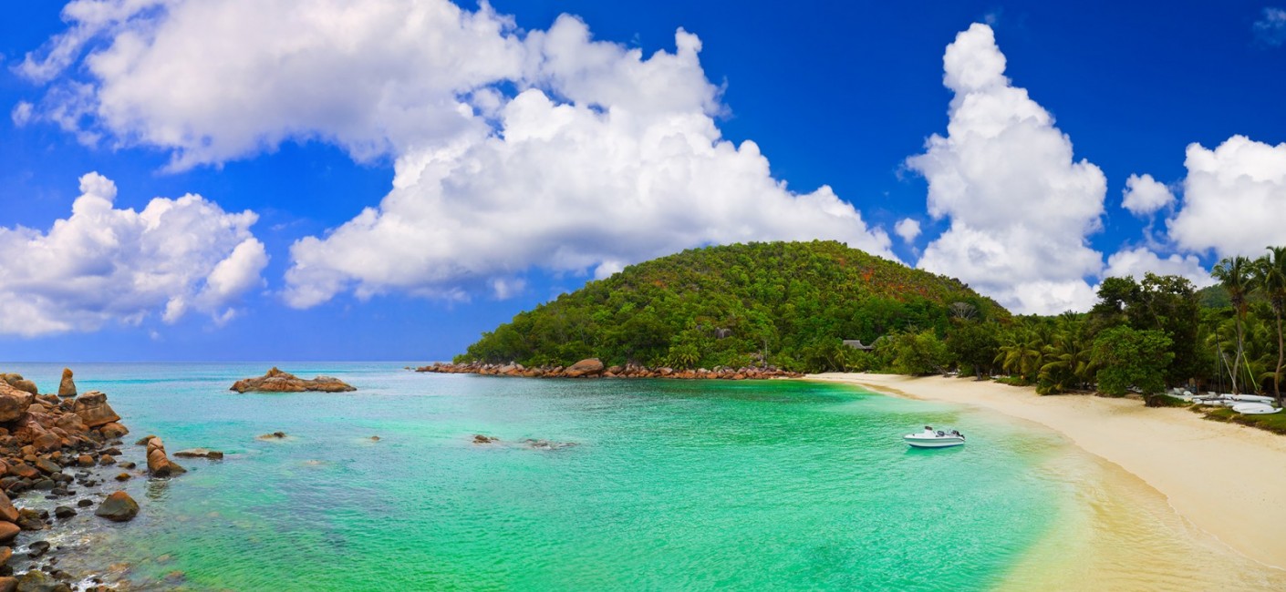 Flights to Praslin with Air Seychelles