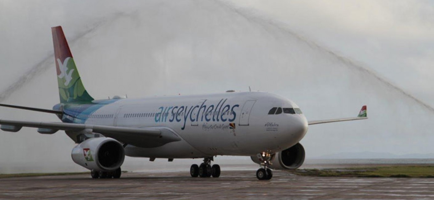 Aldabra water cannon salute